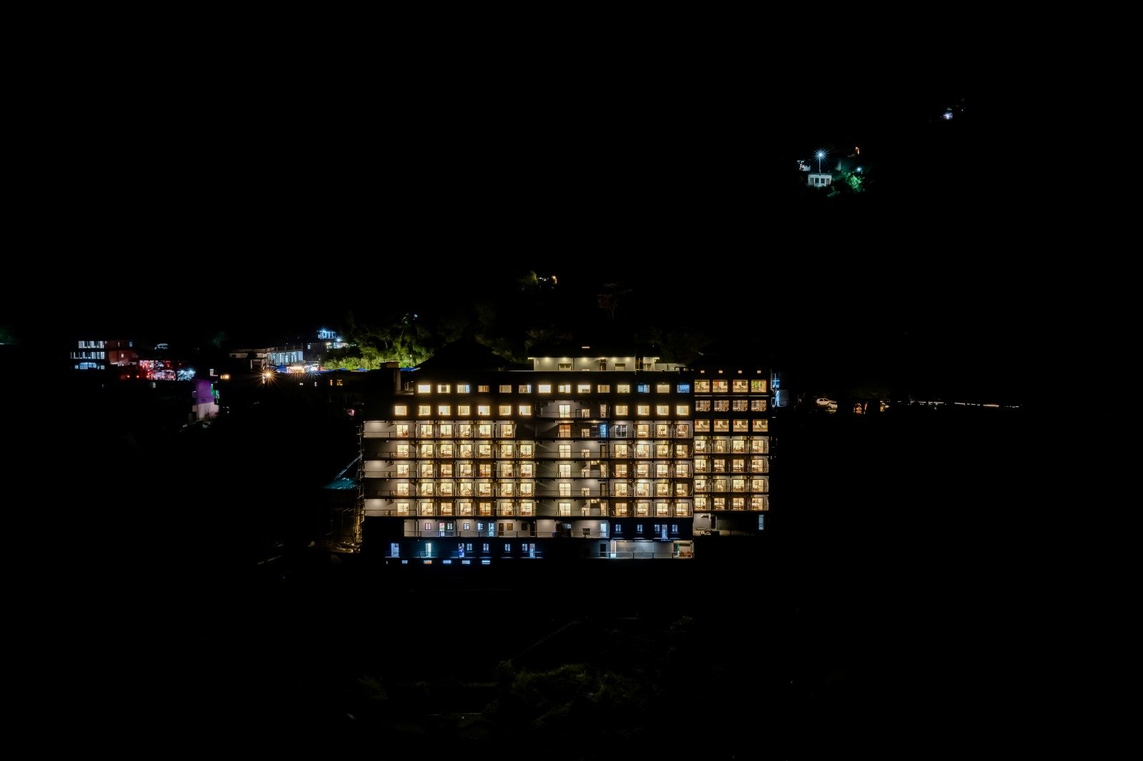 Night view of Hotel Mahananda in Uttarakhand